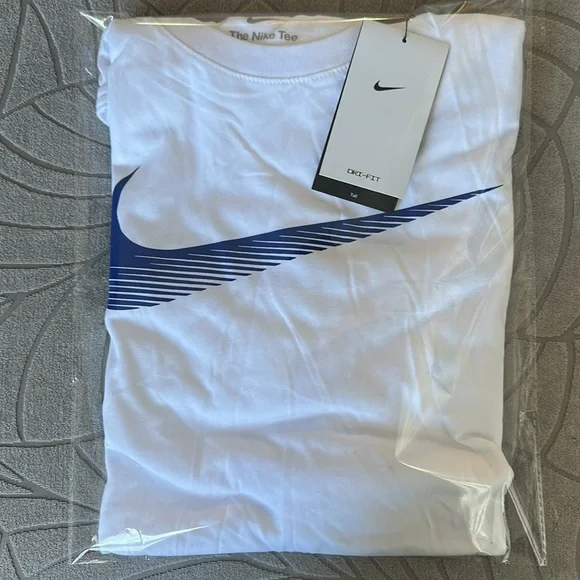 Nike Men's Heather Gray T-Shirt - Picture 2 of 3